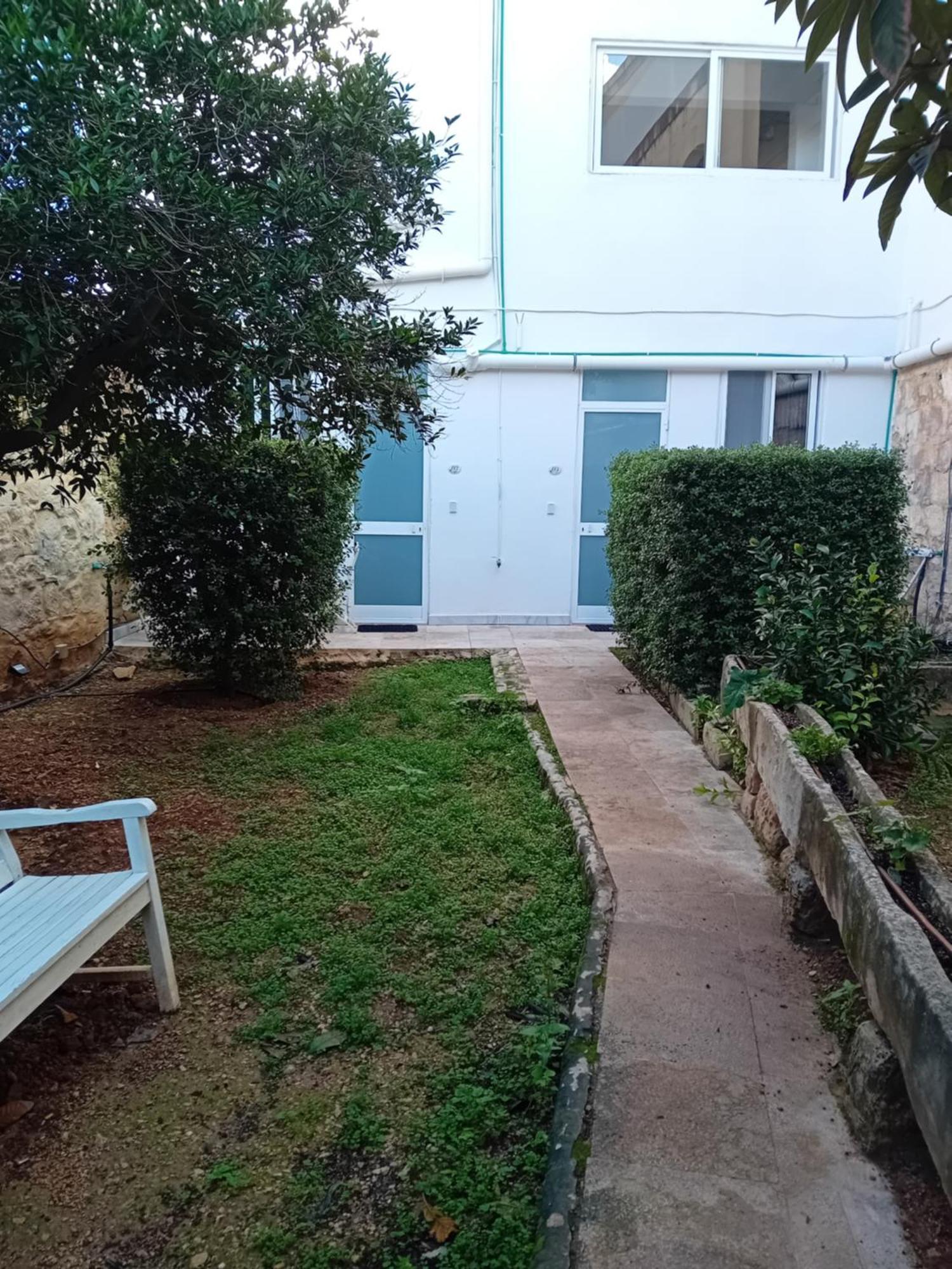 Follow The Sun Boutique Hostel - Pool, Breakfast & Sea Views St. Julian's Zewnętrze zdjęcie